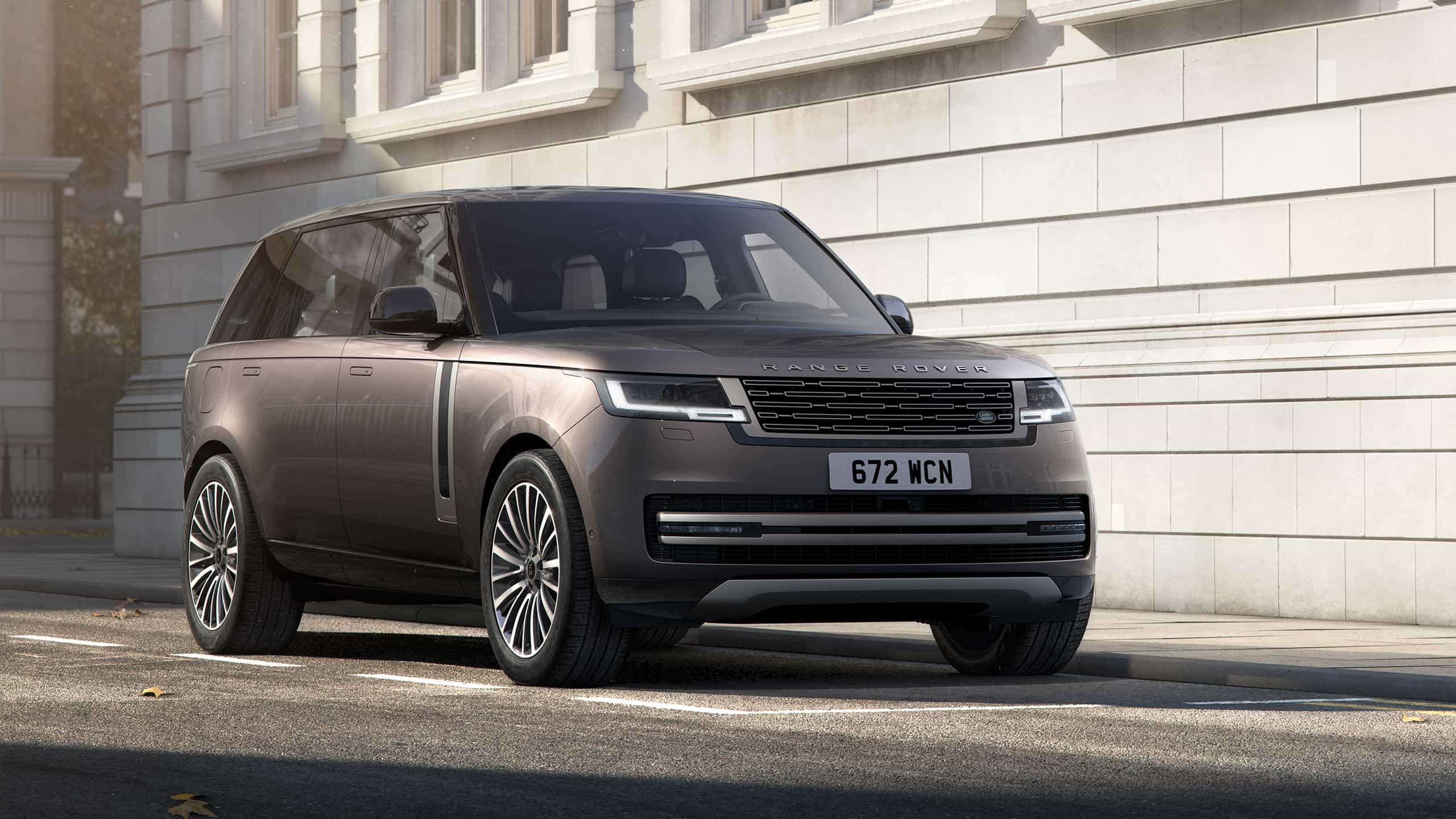 Range Rover Westminster  parked front 3/4 view