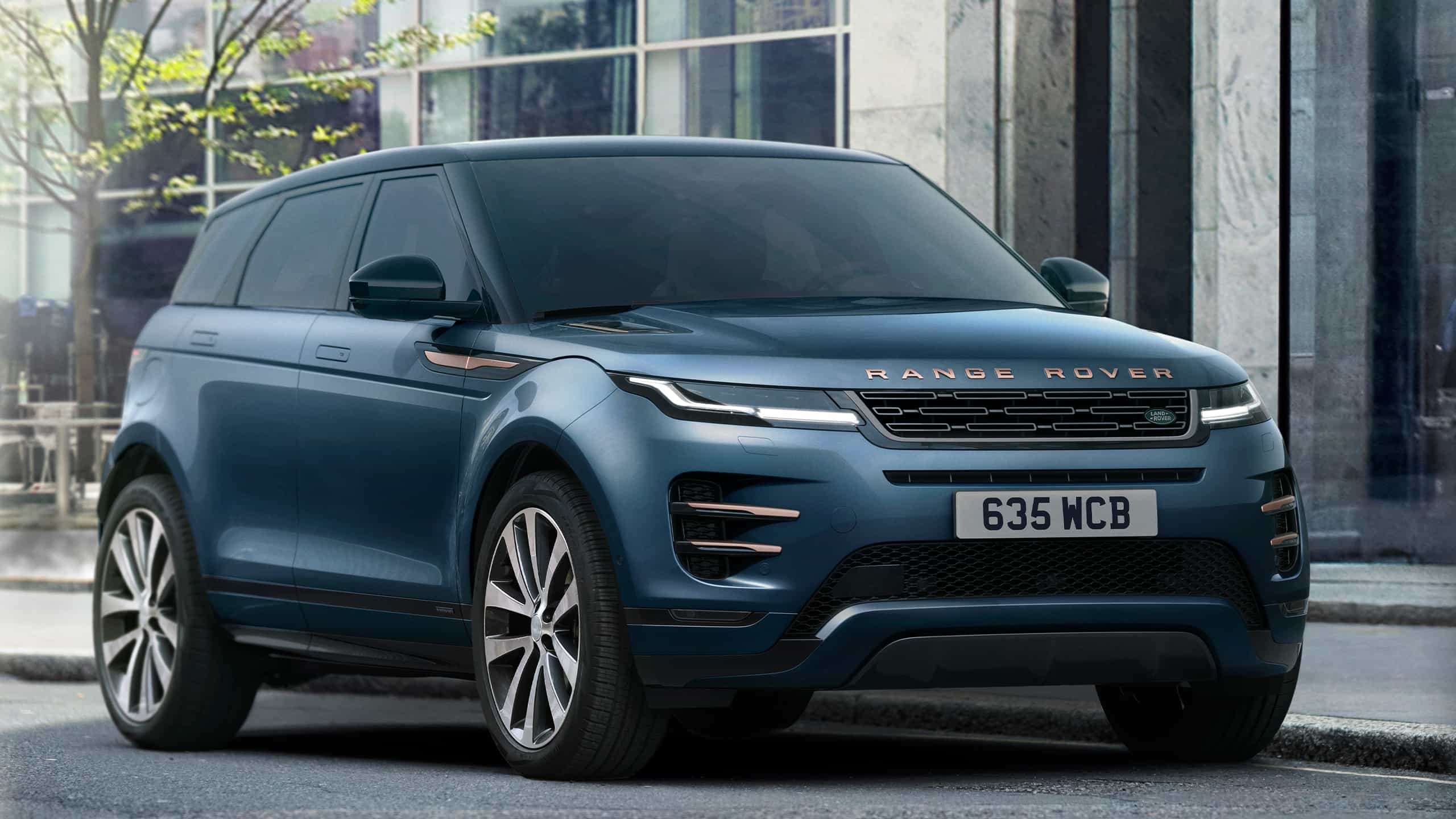 Range Rover Evoque parked 3/4th side view 