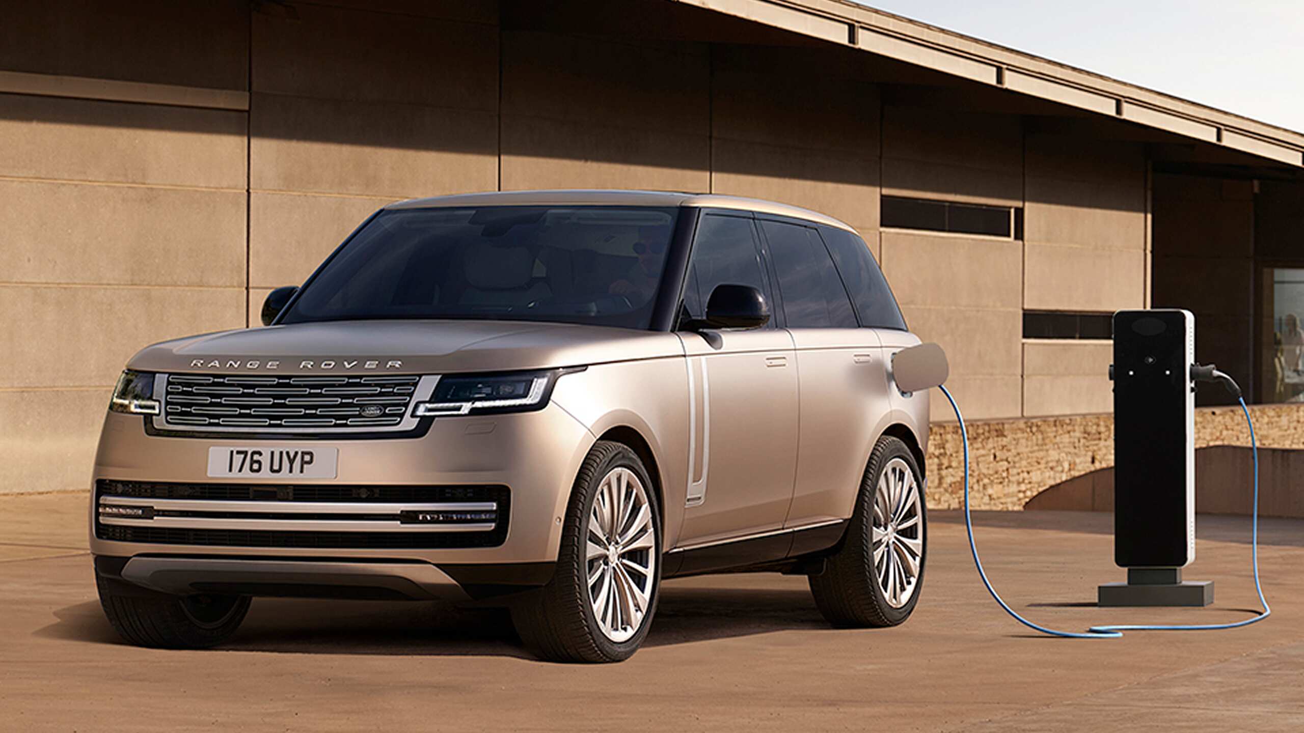 Range Rover PHEV Plug in Electric Hybrid Models And Advantages